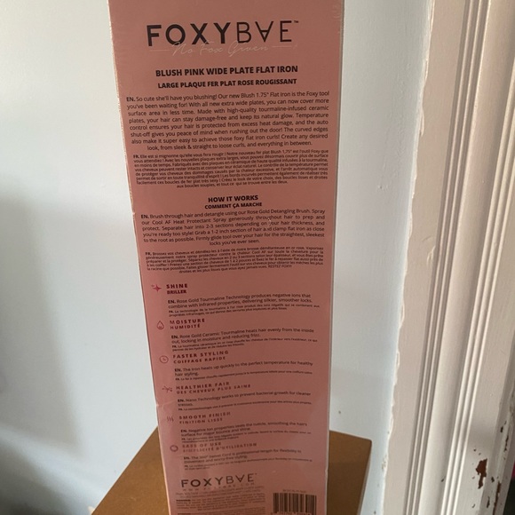 FoxyBae Flat Iron - Picture 3 of 3